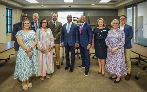 Secretary Turner, Senator Scott Visit Charleston Homeless Shelter Secretary Turner, Senator Scott Visit Charleston Homeless Shelter